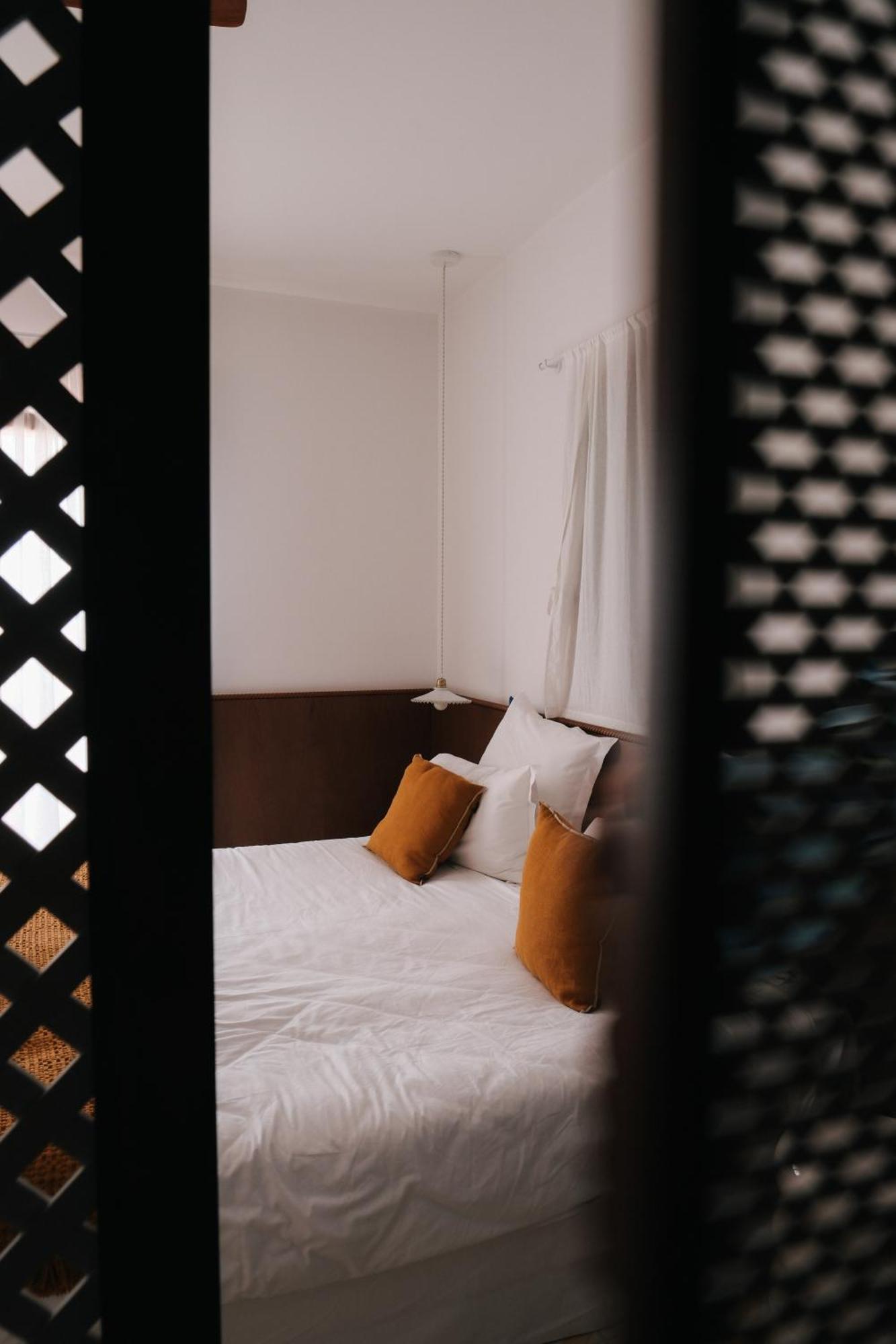 Boutique Hotel Responsable Et Restaurant Basgi Basgi 圣弗洛朗 外观 照片